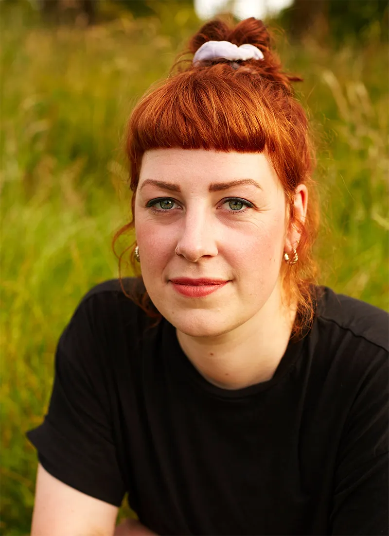 Julja LINHOF